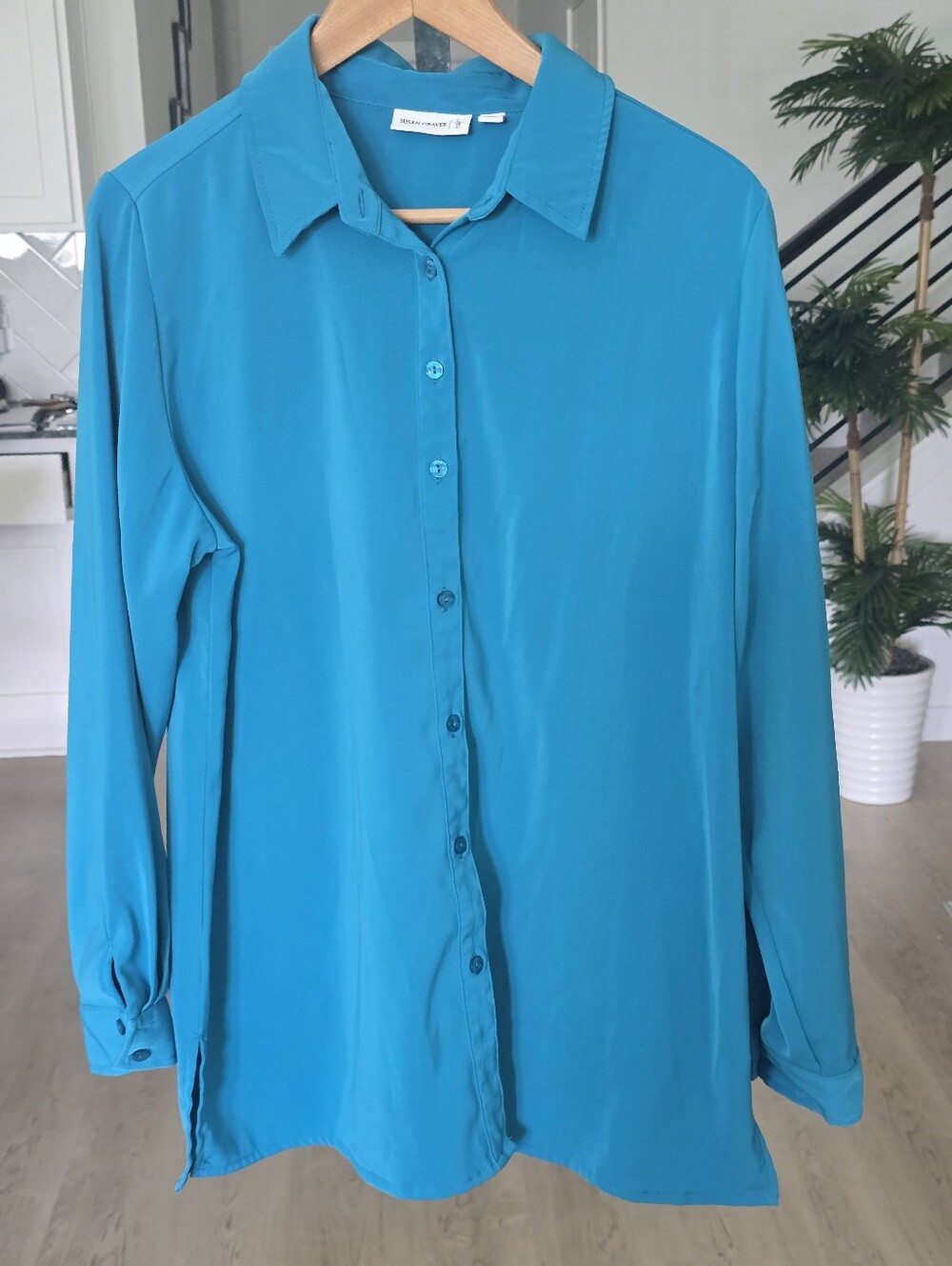 Susan Graver Teal Liquid Knit Button Front Blouse Women's Medium Long Sleeve - Picture 2 of 9